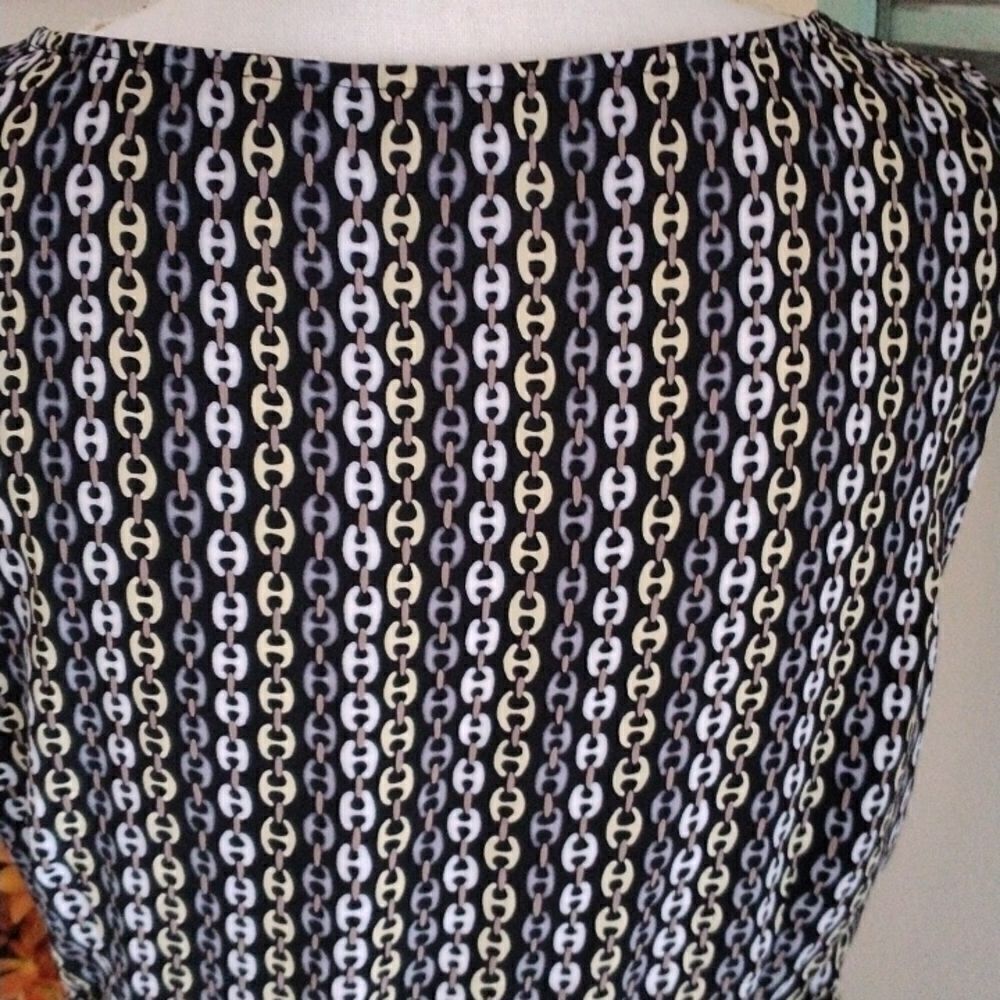 Covington Wrap Front Top - Picture 7 of 11